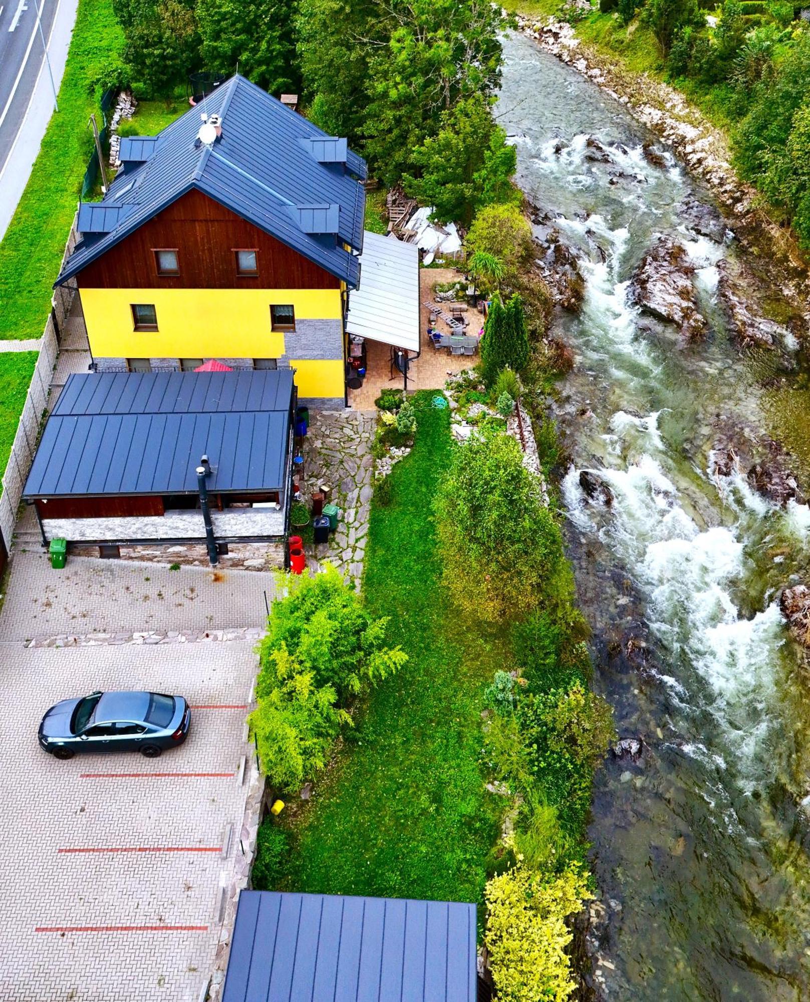 Apartmany Nad Rekou Svoboda nad Úpou المظهر الخارجي الصورة